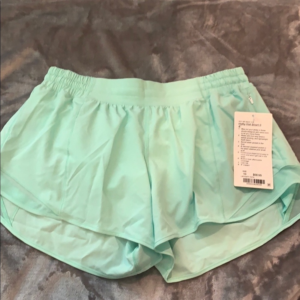 Lululemon Hotty Hot shorts